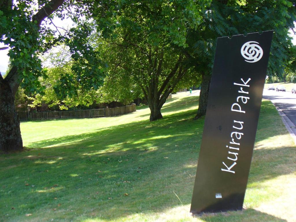 Kuirau Park Motor Lodge- Thermal Mineral pool - Resim 30