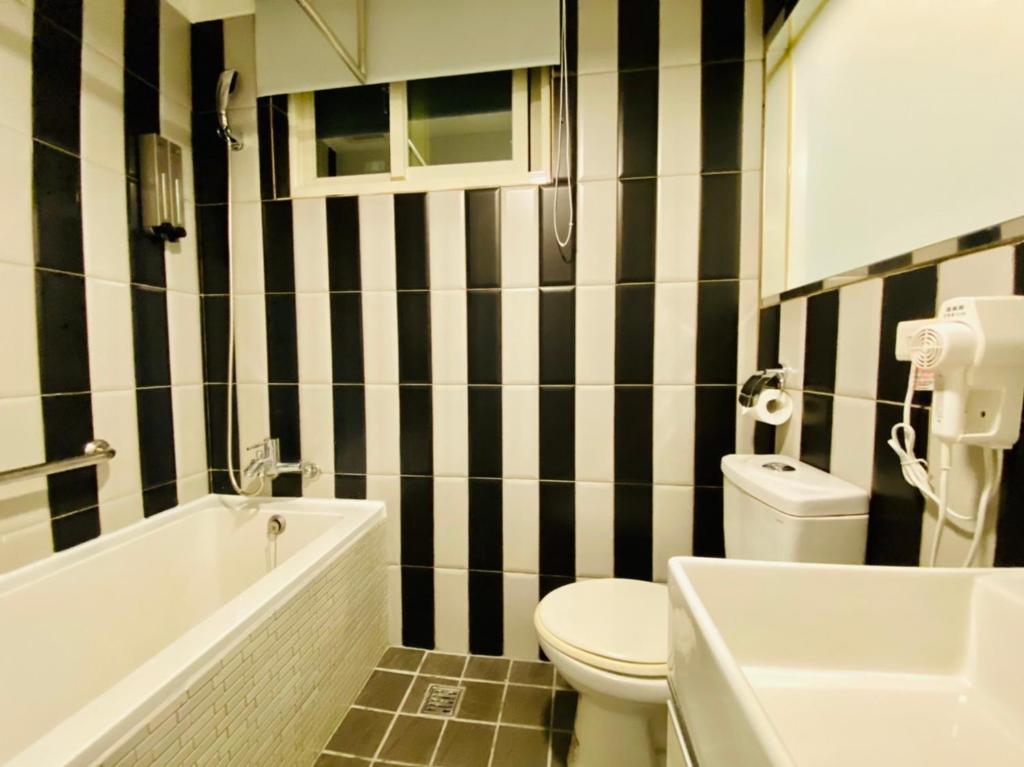 Koupelna v ubytování Hub Hotel Ximen Inn