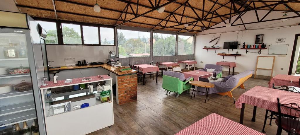 Kuchyň nebo kuchyňský kout v ubytování Apsa Butik Hotel