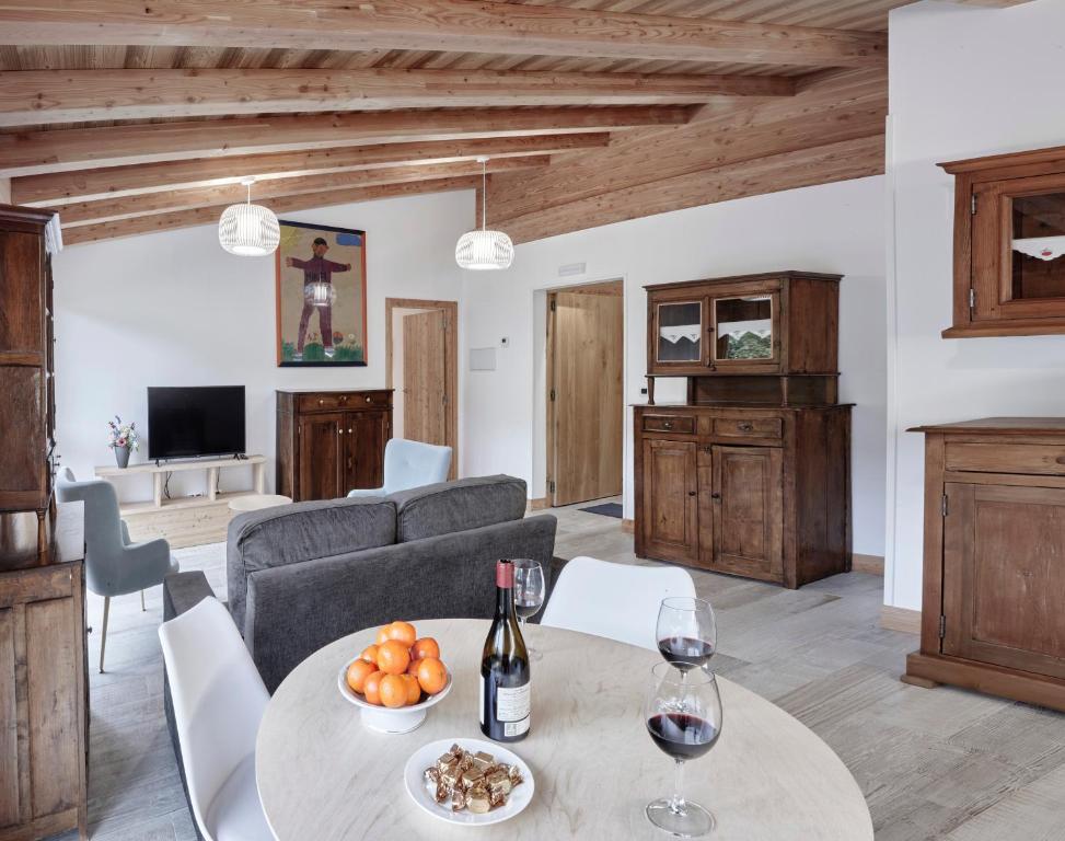 TV a/nebo společenská místnost v ubytování Apartamentos Ea Astei