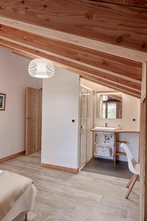 Postel nebo postele na pokoji v ubytování Apartamentos Ea Astei