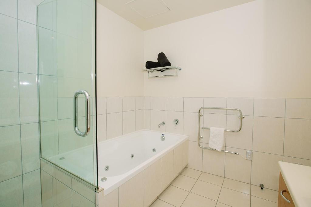 Lakeside Apartments - Resim 38