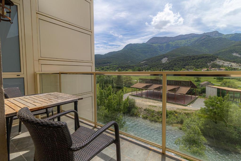 Balkon ili terasa u objektu HOSTAL RIO ARA BELLOSTA by Vivere Stays