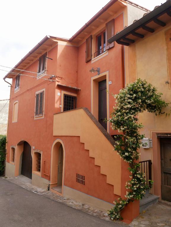 Budynek, w którym mieści się apartament