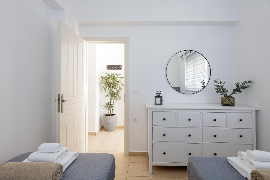 Adelphes Beachfront Apartment with direct connection to the beach