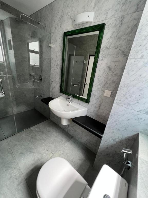 Koupelna v ubytování VIBE Hostels