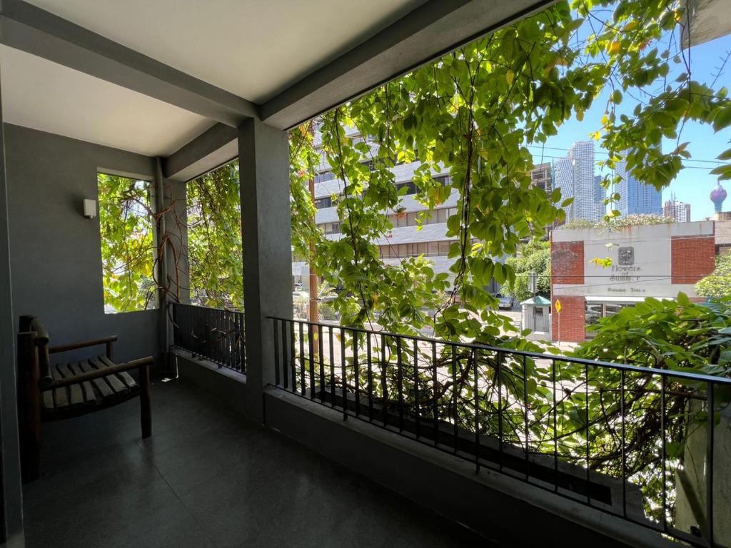 Balkón nebo terasa v ubytování VIBE Hostels