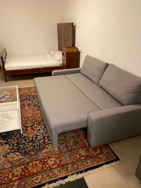 Posezení v ubytování Pleasant Loft Apartment In The Heart Of Tel-Aviv