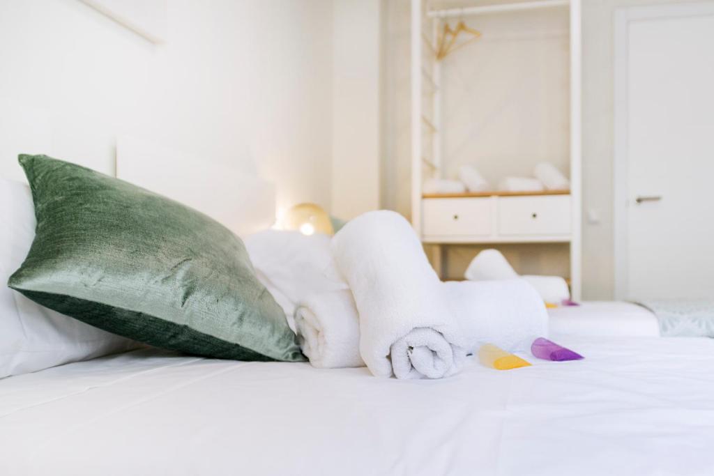 Postel nebo postele na pokoji v ubytování Cabanyal Luxury Malvarrosa Beach