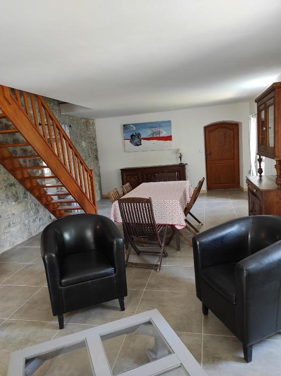Logis Hôtel Restaurant Gîte La Bastide du Vébron - Apartment - Split Level