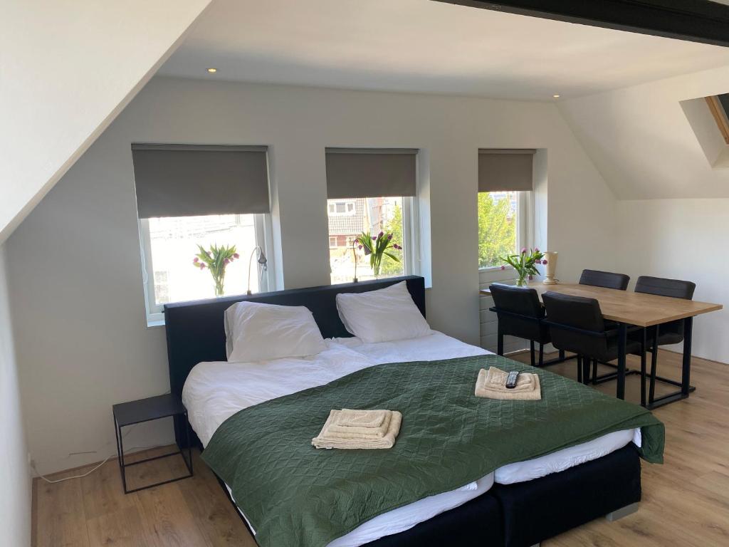 D10 Apartments - One-Bedroom Apartment