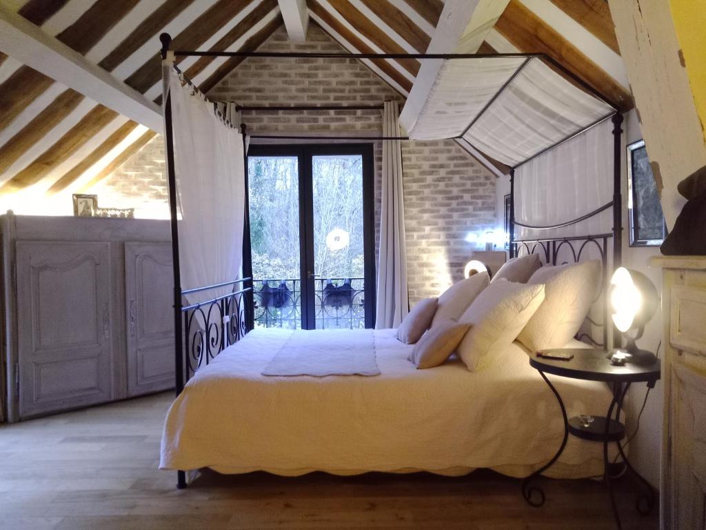 Katil atau katil-katil dalam bilik di La Sablonnière de Rochefort