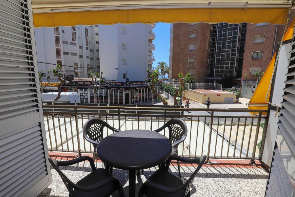 A balcony or terrace at DIFFERENTFLATS Florida