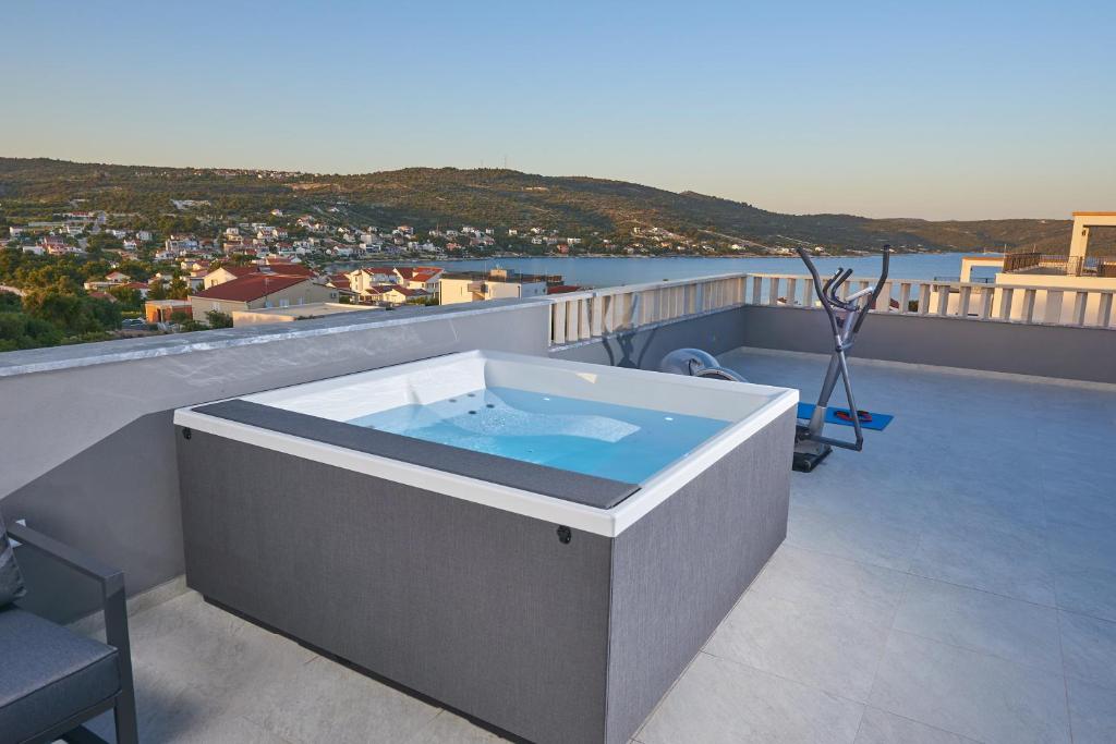 Fotografie z fotogalerie ubytování Luxury Villa Mia - Sevid v destinaci Sevid
