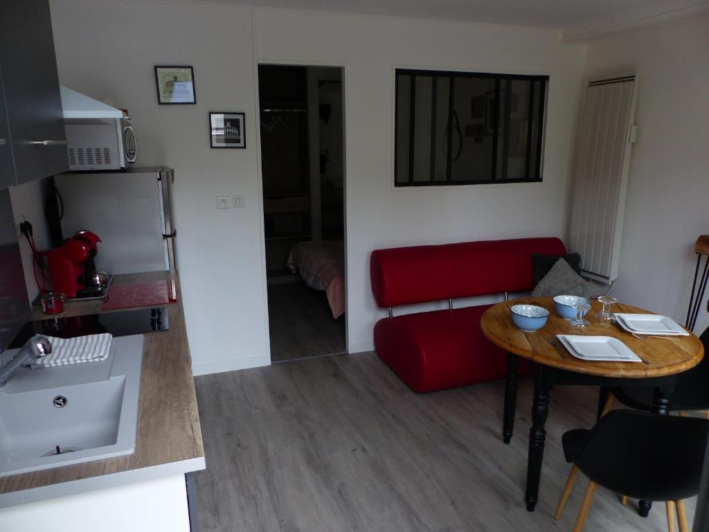 Posedenie v ubytovaní Superbe appartement, à proximité du centre d'Arles