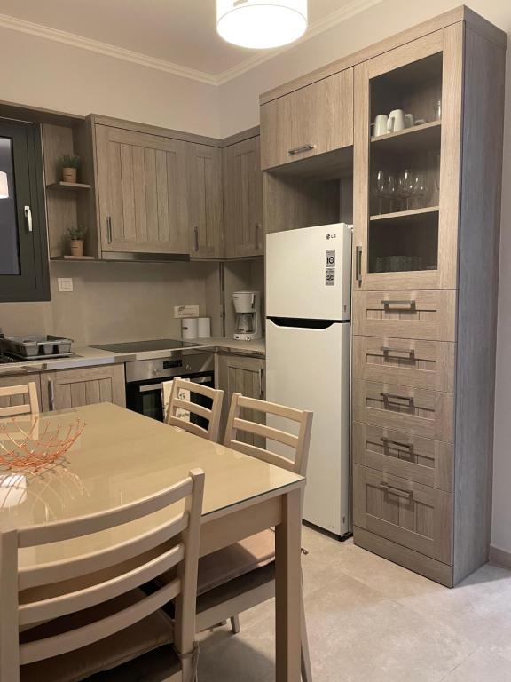 Kuchnia lub aneks kuchenny w obiekcie Iris Villas Complex