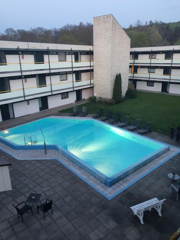 Bazén v ubytování Ferienwohnung Charlie mit Seeblick nebo v jeho okolí