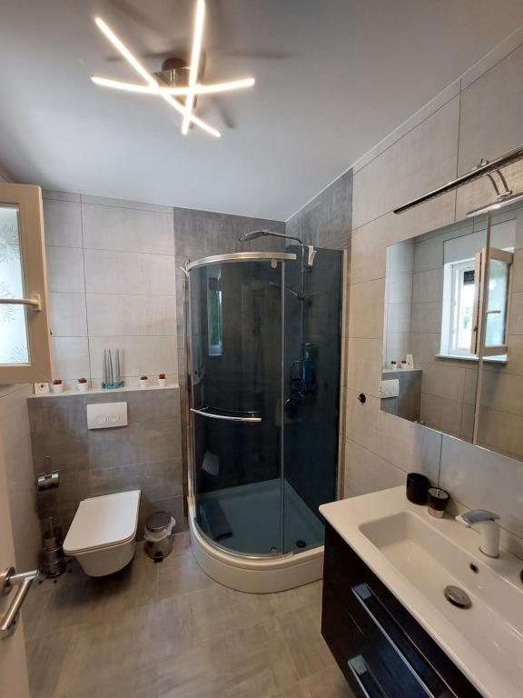 Łazienka w obiekcie Villa Madlen