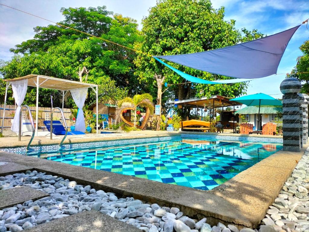 Casa Santorini – Private Resort with easy access to Hundred Island