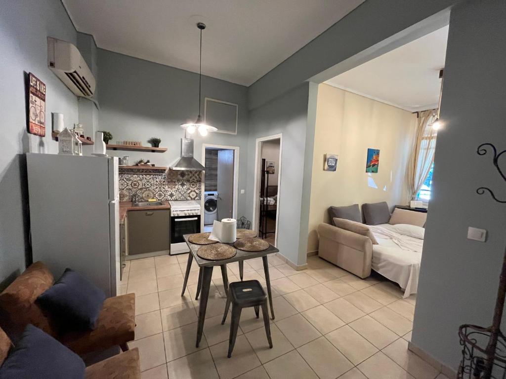 A kitchen or kitchenette at Thessaloniki Loxandra's House