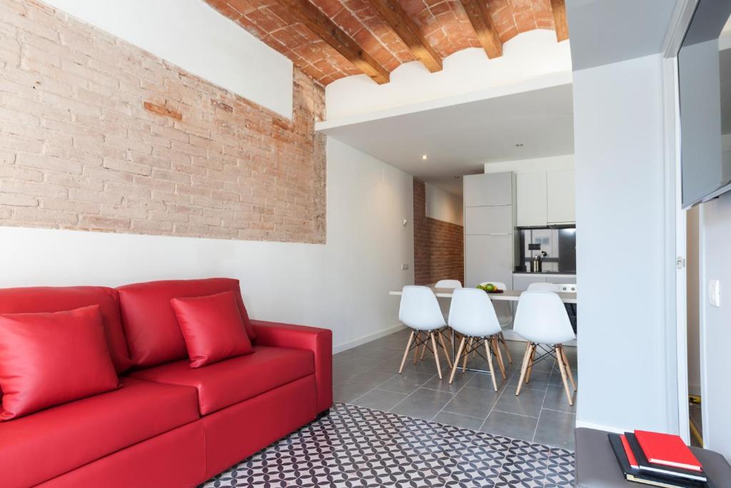 Aparteasy - Deluxe Family Apartments with Pool - Three-Bedroom Apartment