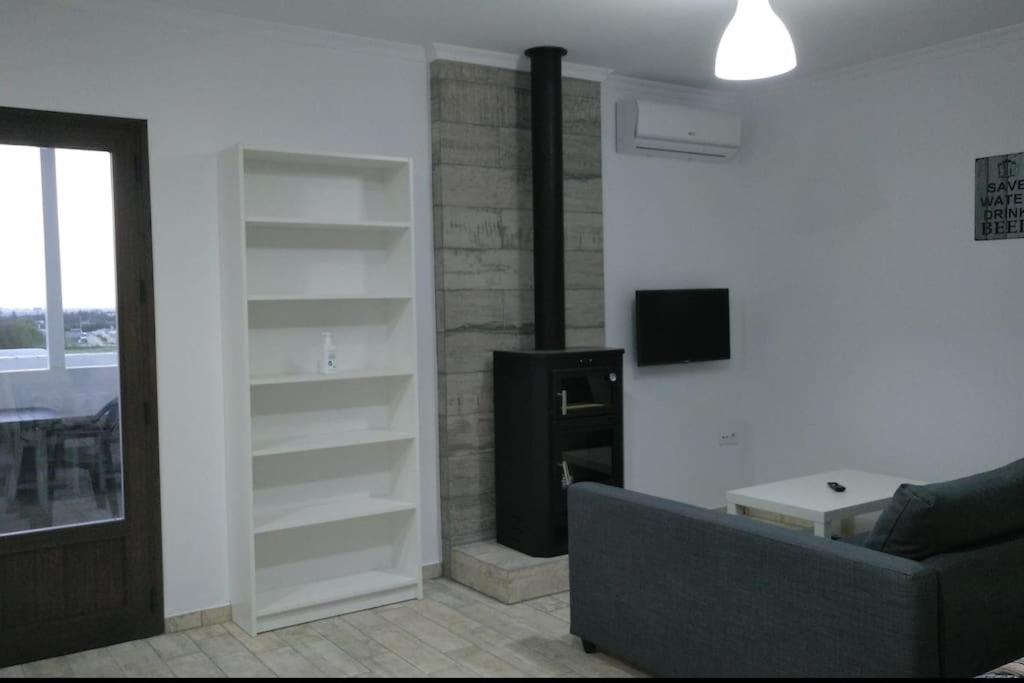 Televízia a/alebo spoločenská miestnosť v ubytovaní Villa la Parra