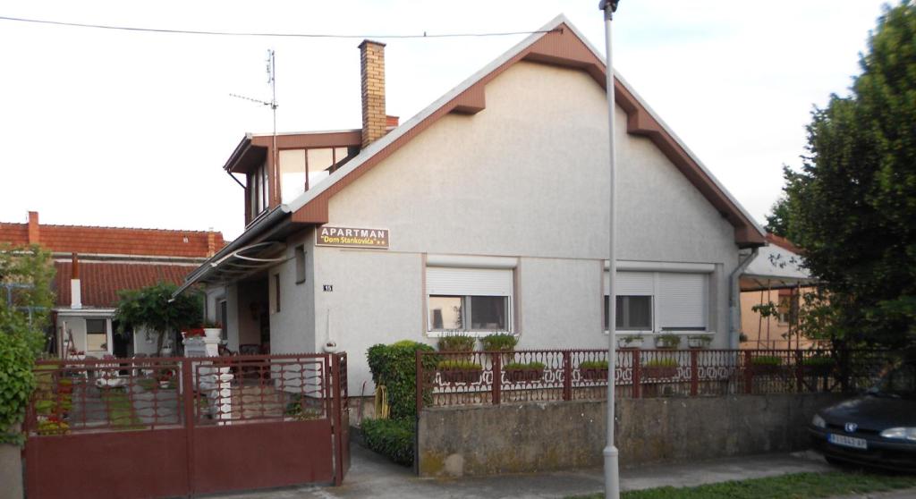 Budova, kde se apartmán nachází