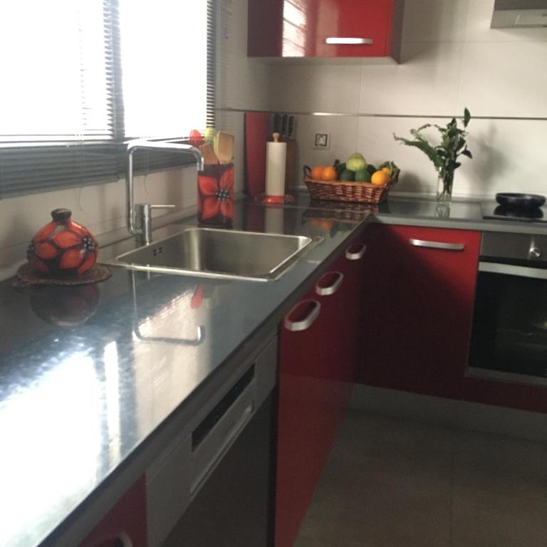 Kuchyň nebo kuchyňský kout v ubytování Alquiler casa veraneo Málaga Valleniza