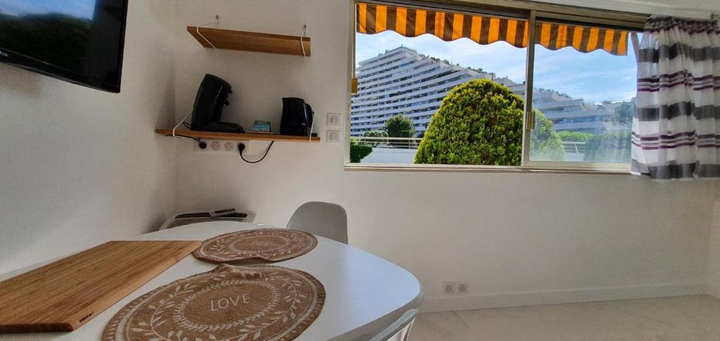 Výhľad na hory alebo výhľad na hory priamo z apartmánu