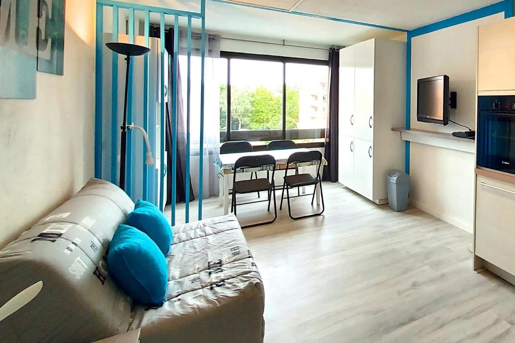 Predel za sedenje v nastanitvi Hypercenter 27 M With Wifi And Shared Pool