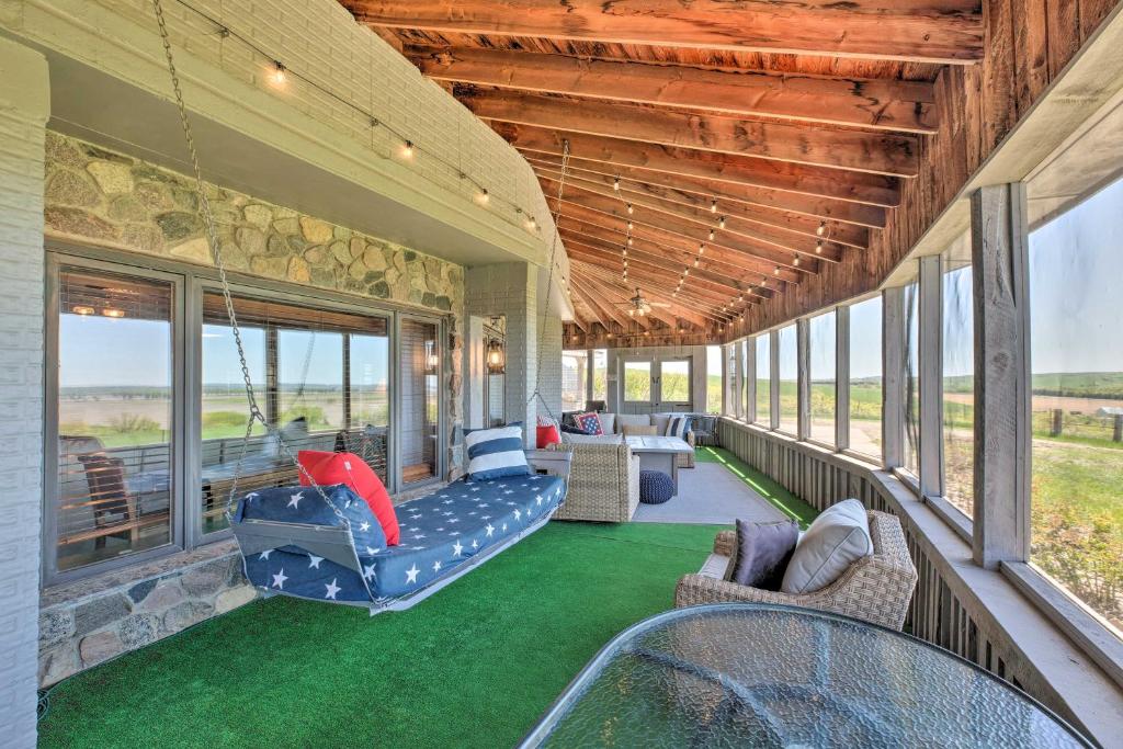 Spacious, Scenic Wagner Haven with River Access, Wagner Updated 2024