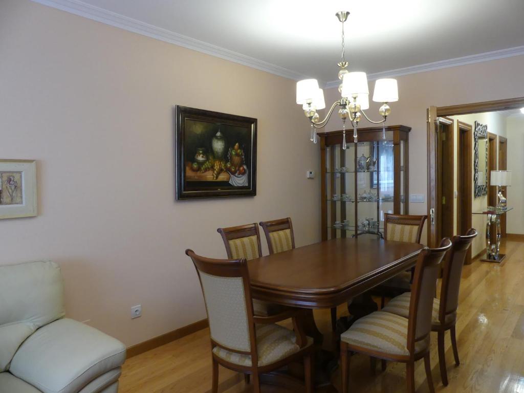 A seating area at Apartamentos Villa Nustre