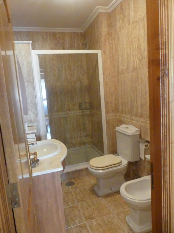 A bathroom at Apartamentos Villa Nustre