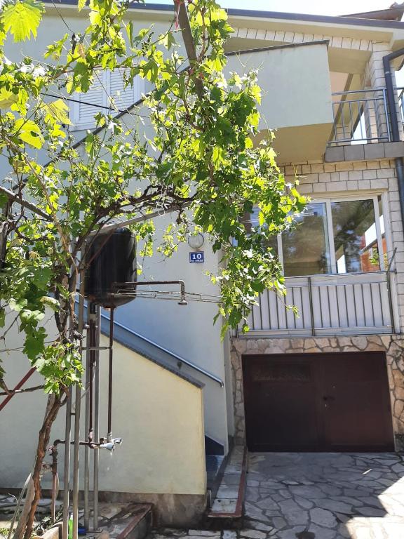 Budova, kde se apartmán nachází