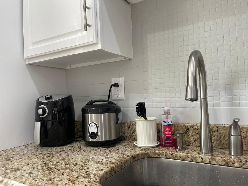 Kuchyň nebo kuchyňský kout v ubytování Boston Monadnock Properties