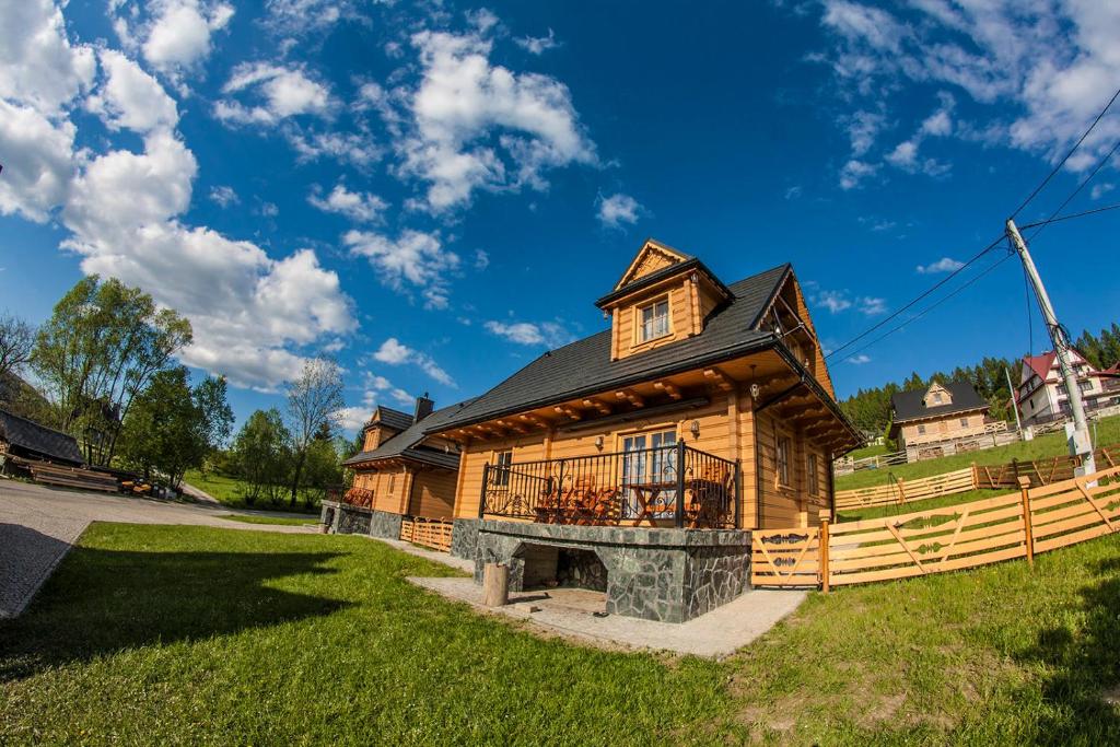 Chatka Pod Laskiem - Domki w górach - Three-Bedroom Townhouse