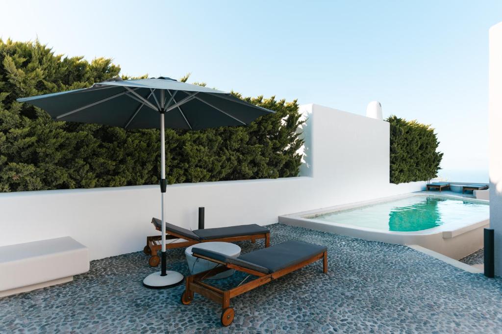 Bazén v ubytování Elements Cozy Suites Pyrgos nebo v jeho okolí