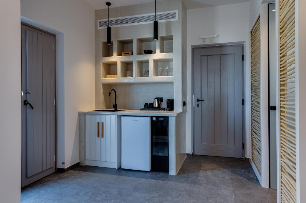 Elements Cozy Suites Pyrgos - 18