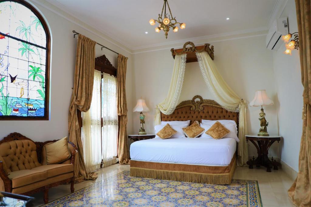 Marie Antoinette room at El Palacito Secreto