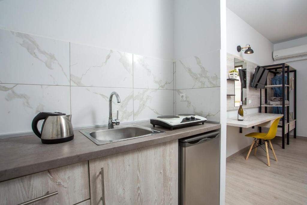 CasaStavris - Aparts & Pool Suites - 12