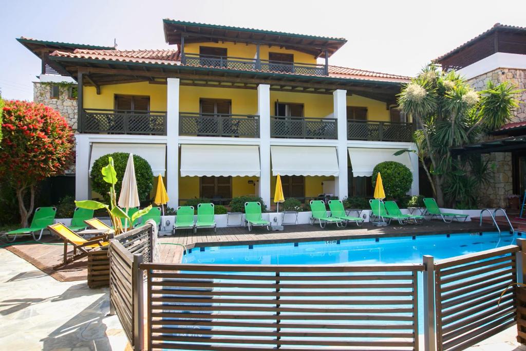 Bazén v ubytovaní Ammon Garden Hotel alebo v jeho blízkosti