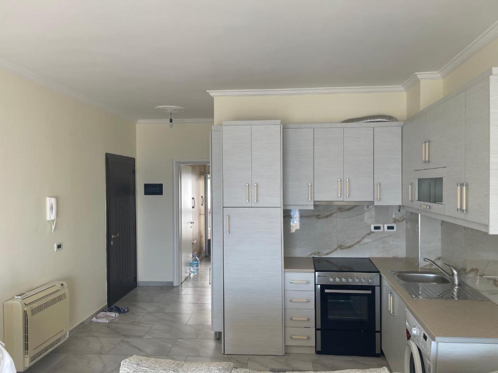 Max's apartment - Imazhi 6