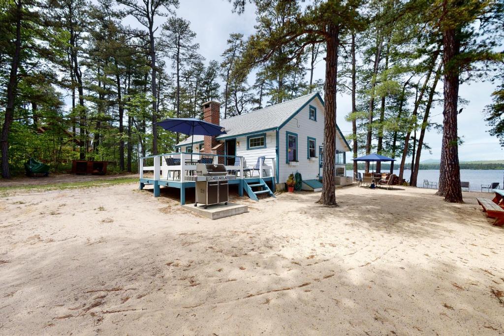 Lake House Retreat, Ossipee (updated prices 2024)