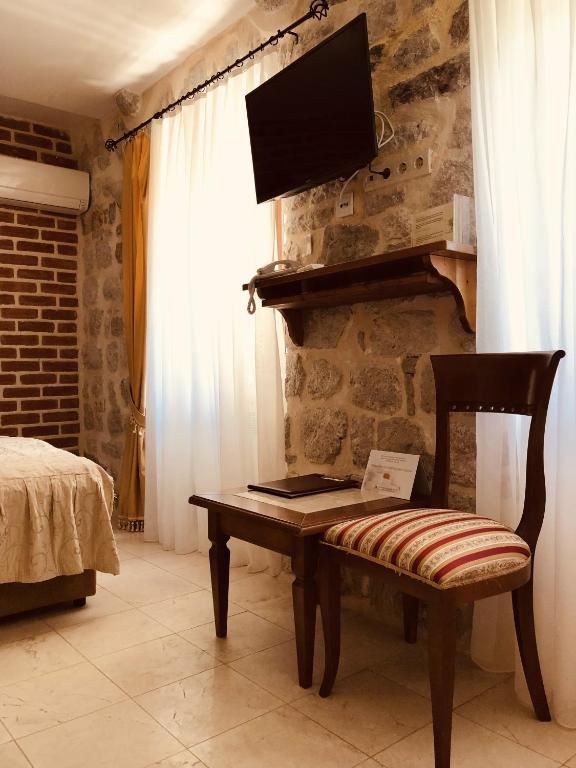 TV a/nebo společenská místnost v ubytování Hotel Galathea