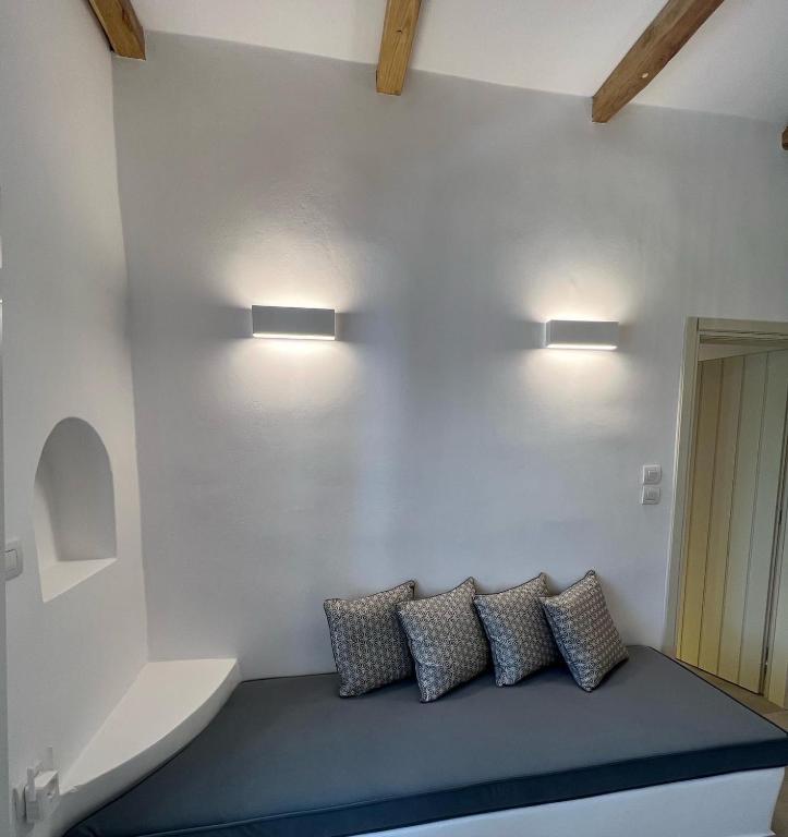 Postel nebo postele na pokoji v ubytování Alidian bay Suites Leros