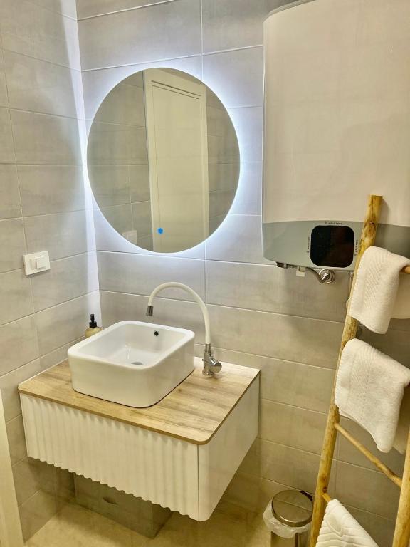 Łazienka w obiekcie Apartmani CUBE A