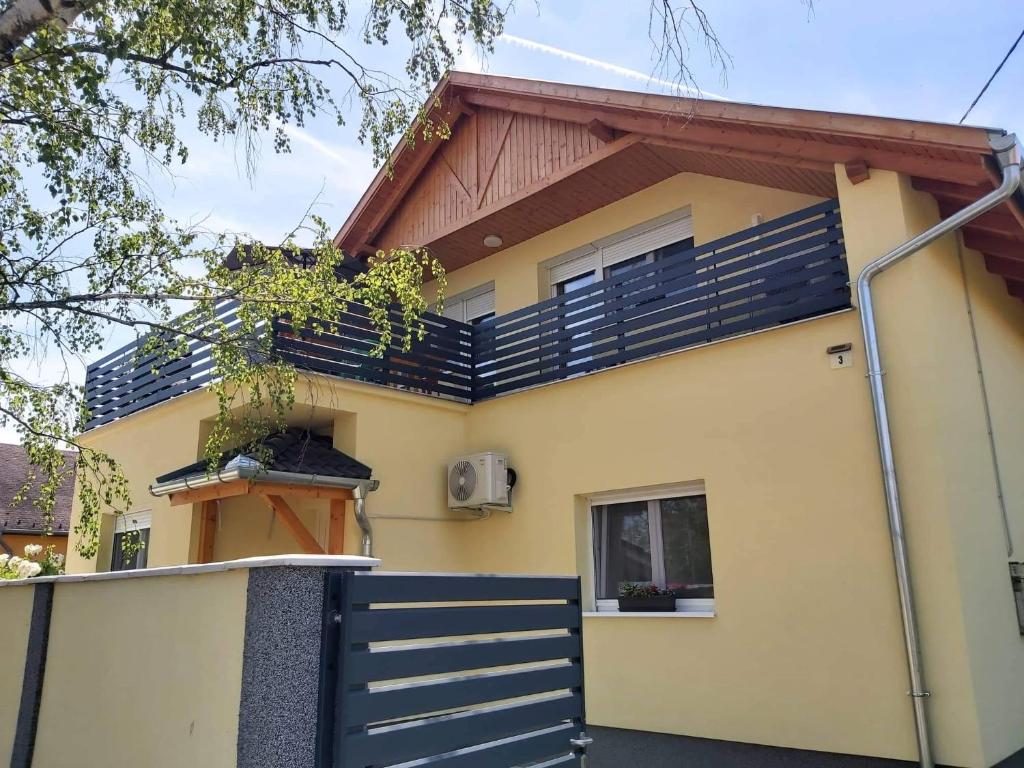 Fotografia z galérie ubytovania Duma Home v destinácii Balatonkeresztúr