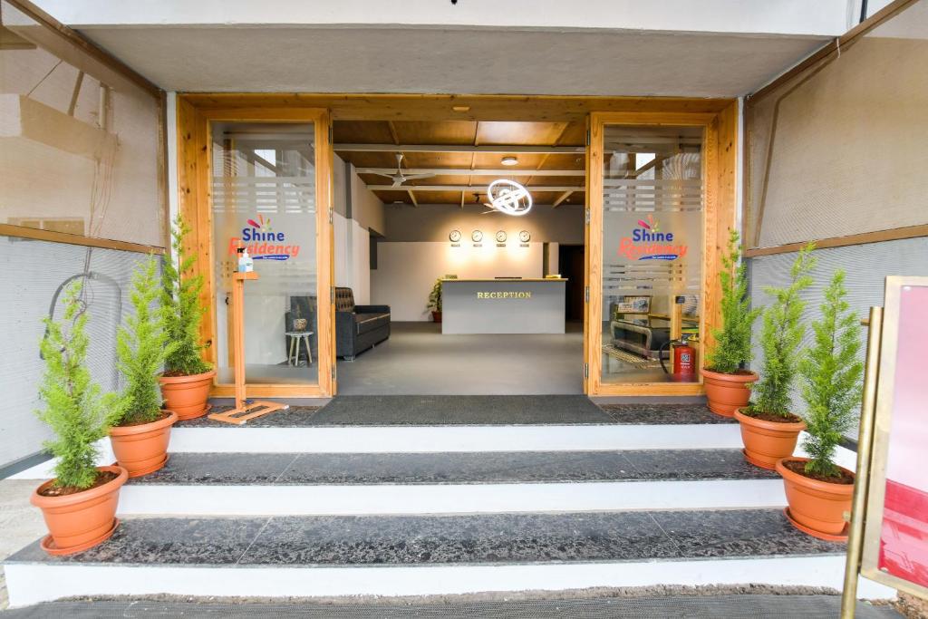 Exteriér nebo vchod ubytování Shine Residency