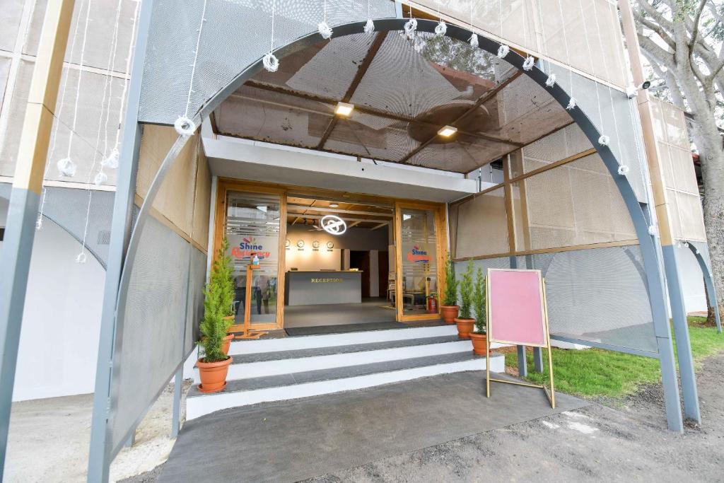 Exteriér nebo vchod ubytování Shine Residency