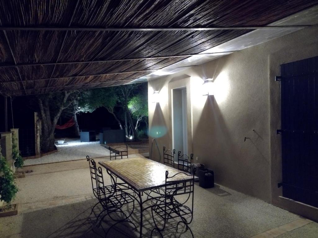 Fotografia z galérie ubytovania Villa calme et tranquillité v destinácii Seillons-Source-dʼArgens